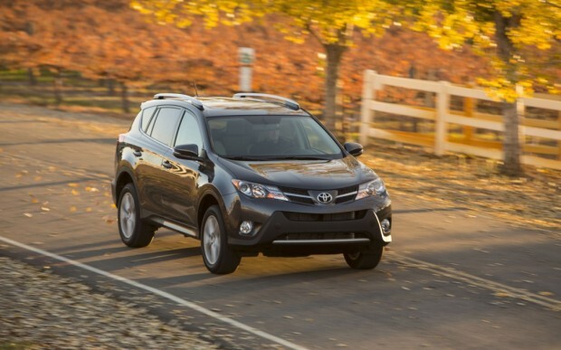 2013-Toyota-RAV-4-front-end-in-motion-1024x640