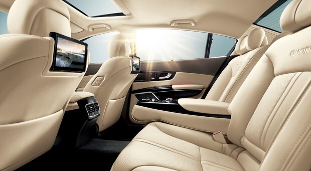 kia-quoris-interior-02