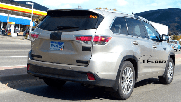 2015-Highlander-Hybrid-rear