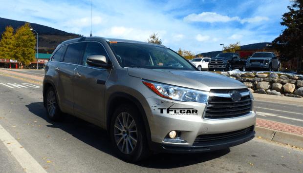2015 Toyota Highlander Hybrid caught testing in the Wild