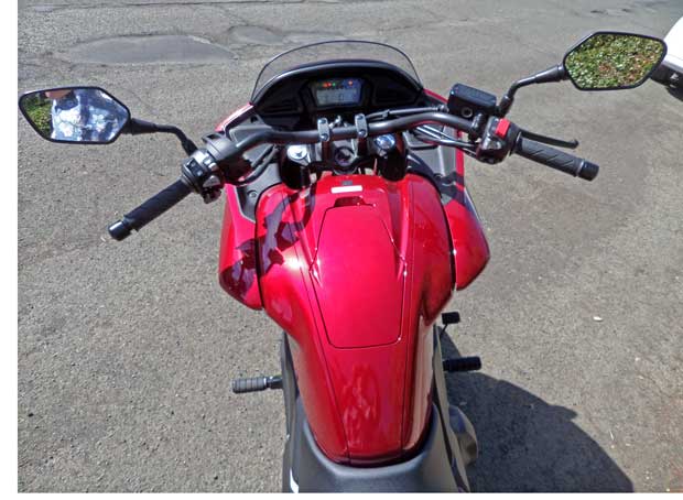 Honda-CTX-700D-Cntrls
