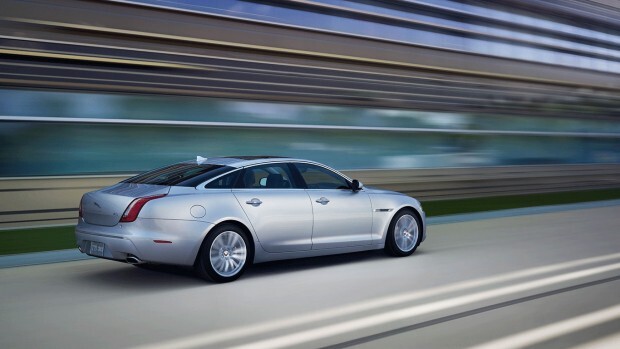 2013_jaguar_xj_profile