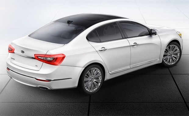 2014_kia_cadenza_rear