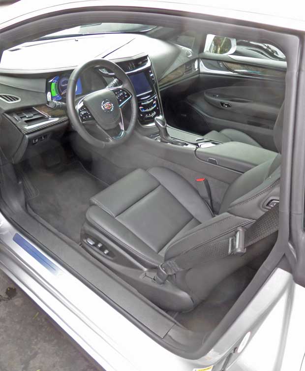 Cadillac-ELR-Int