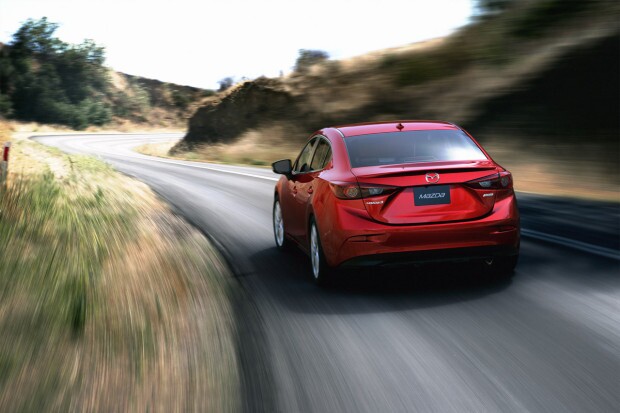 2014-mazda3-sedan-tail-rear