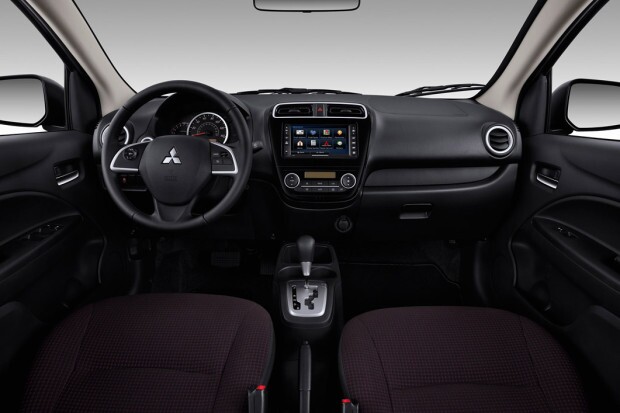 2014_mitsubishi_mirage_dash
