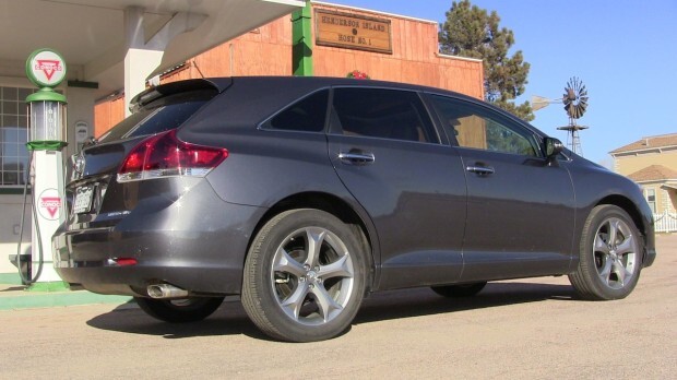 2014_toyota_venza_rear