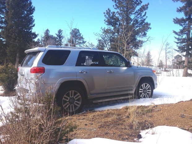 2013_toyota_4runner_snow