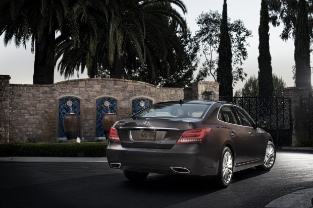 2014 Hyundai Equus Rear