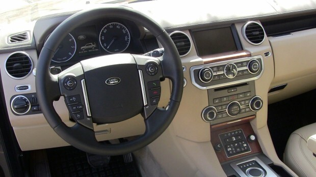 2014_land_rover_lr4_dash_interior