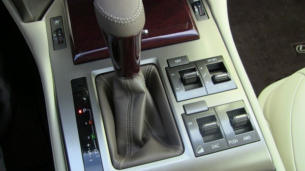 2014_lexus_gx460_switches