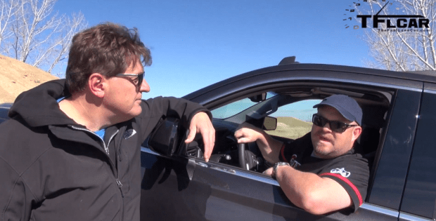 2015 GMC Yukon vs Land Rover LR4