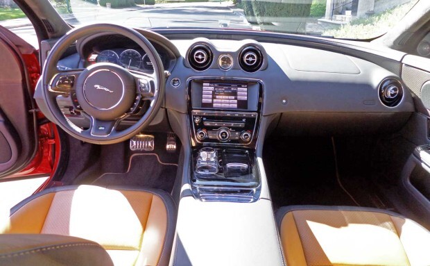 Jaguar-XJR-Dash