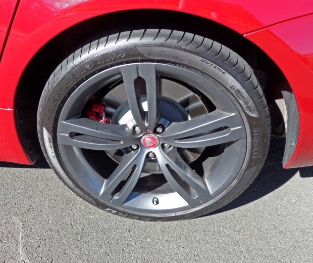 Jaguar-XJR-Wheel