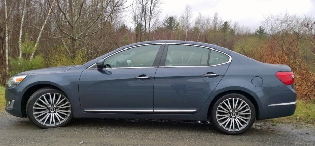 2014 Kia Cadenza Profile