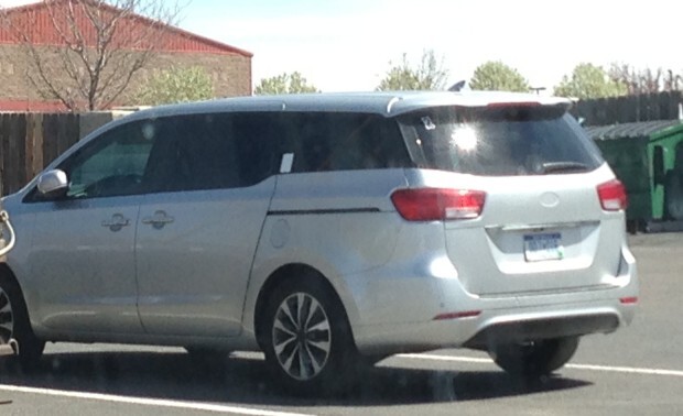 2015 kia sedona wild spied testing