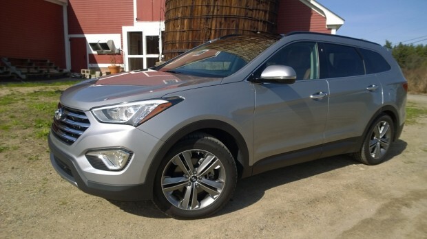 2014 Hyundai Santa Fe Front Quarter