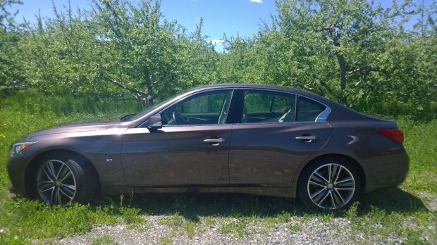 2014 Infiniti Q50 3.7 Profile