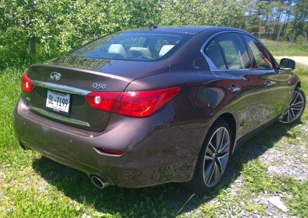 2014 Infiniti Q50 3.7 Rear Quarter