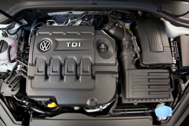2015_volkswagen_Golf_TDI_Engine