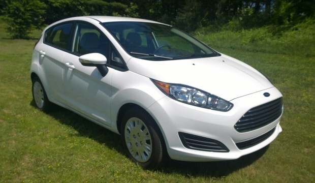 2014 Ford Fiesta 1.0L EcoBoost Front Quarter