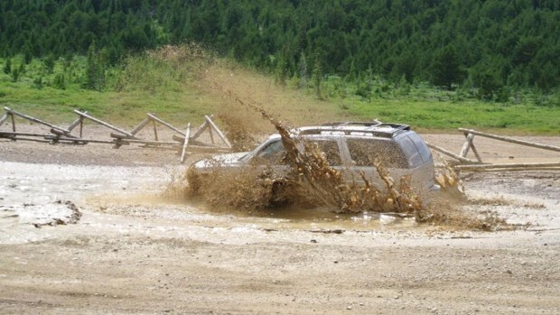 tahoe in mud