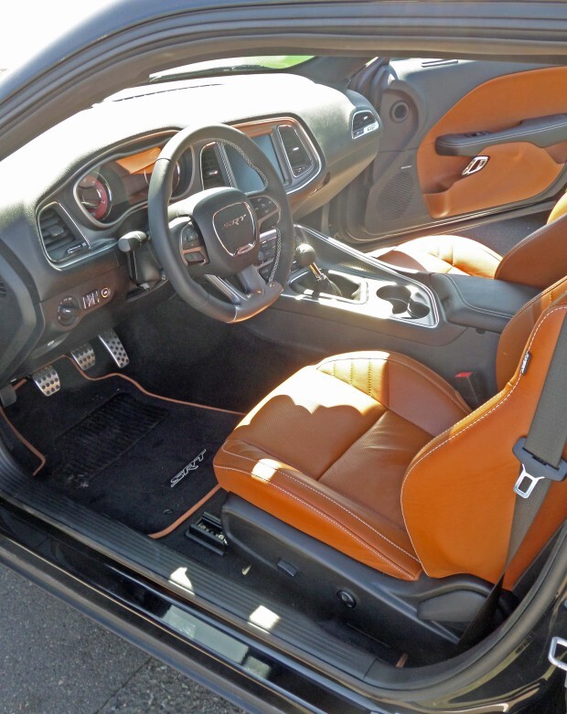 Dodge Challenger HC Int