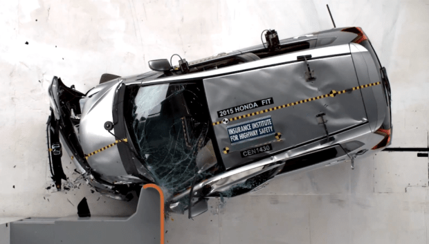 2015_honda_fit_crash_roof_iihs
