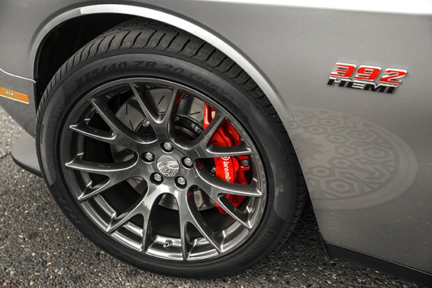 Dodge Challenger SRT 392