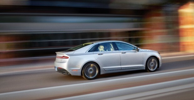 2014_Lincoln_MKZ_side