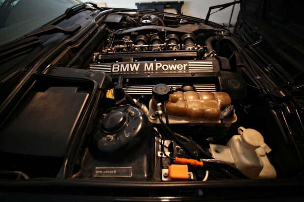 1993-BMW-M5-Engine