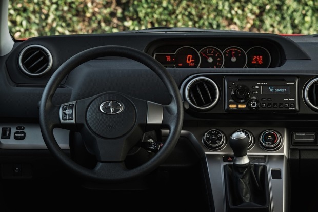 2013ScionxB018