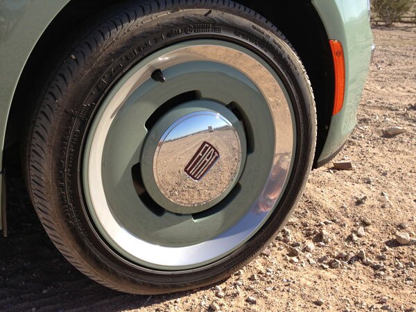 Fiat-500-1957-wheels
