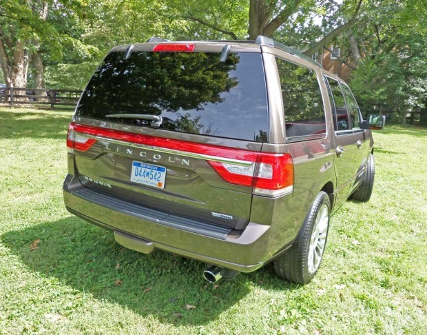 Lincoln-Navigator-RSR