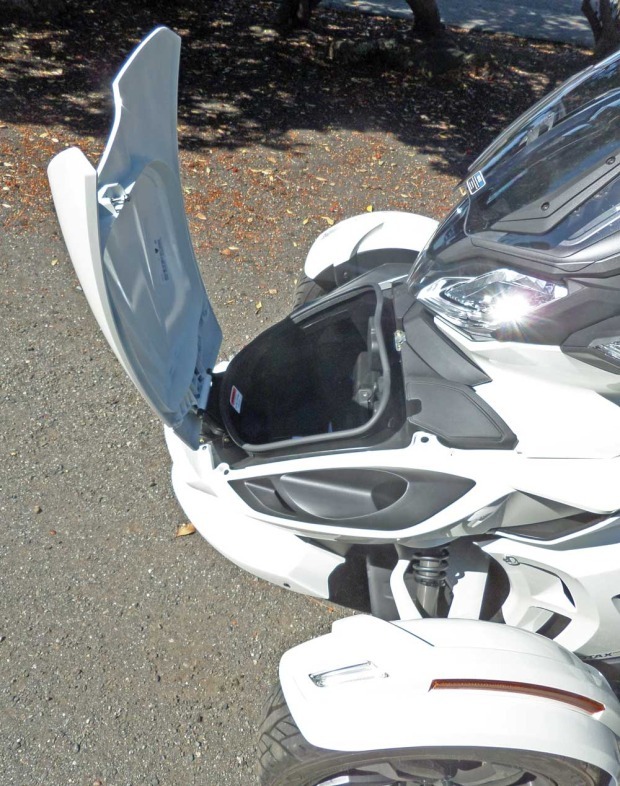 Can-Am-Spyder-FTrnk