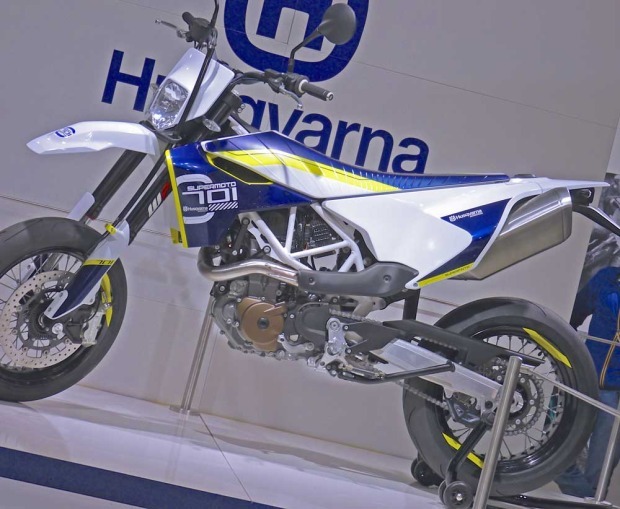 Husqvarna-701-Supermoto