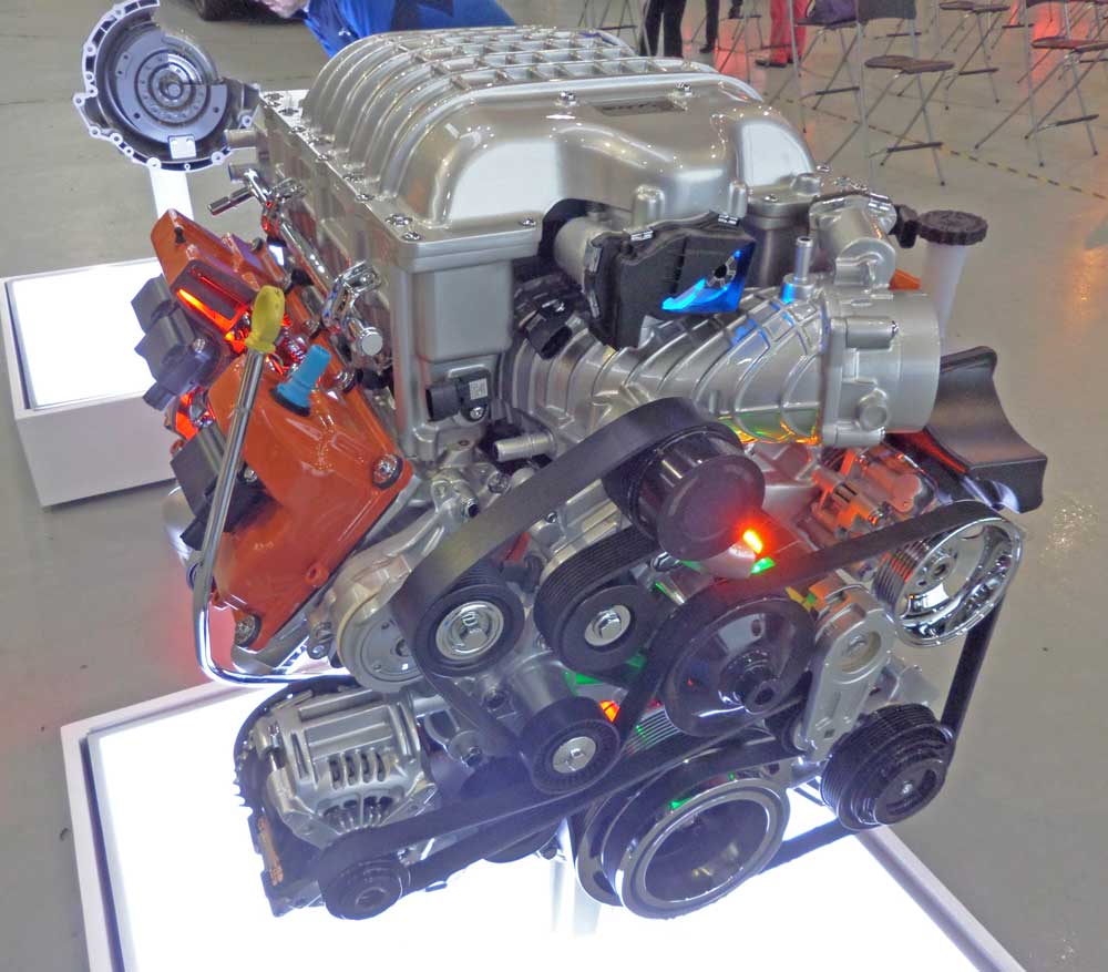 Dodge-Charger-Hellcat-Eng-Stnd