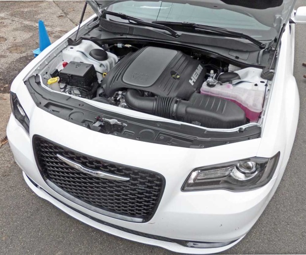 Chrysler-300-Hemi