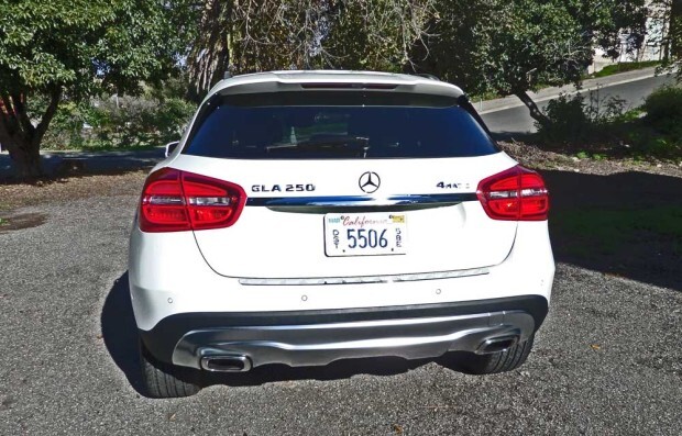 MBZ-GLA250-4MATIC-Tail