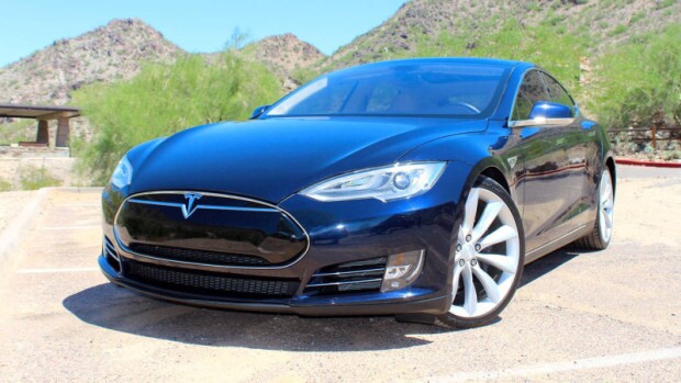 Tesla-Model-S-Airbnb
