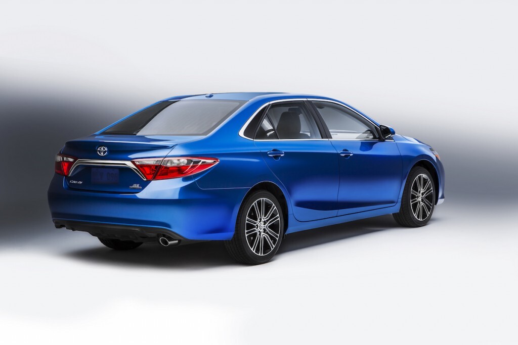 2015_CAS_2016_Camry_Special_002