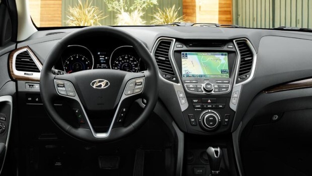 2015-hyundai-santa-fe-sport-gauges
