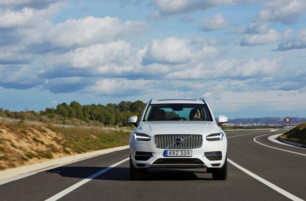 Volvo XC90 T8 front