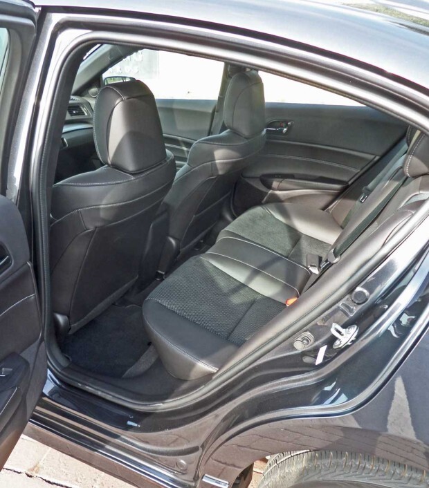 Acura-ILX-RInt