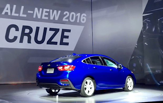 2016-chevy-cruze-rear