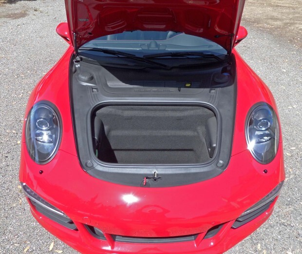 Porsche 911 Carrera GTS Boot