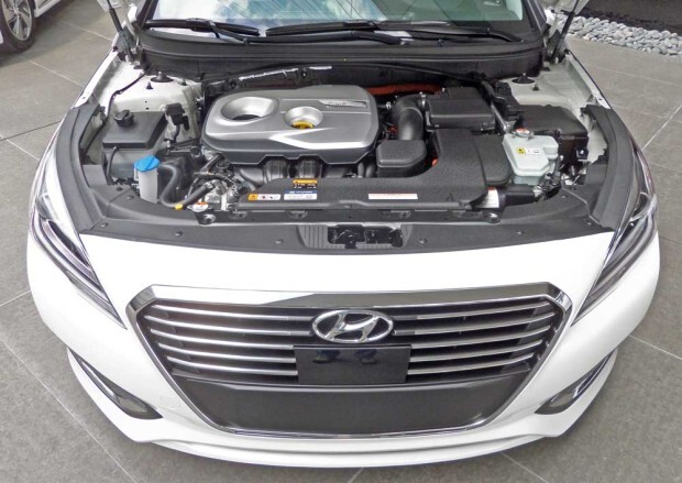 Hyundai-Sonata-Hybrid-Eng