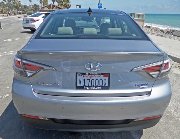 Hyundai-Sonata-Hybrid-PI-Tail