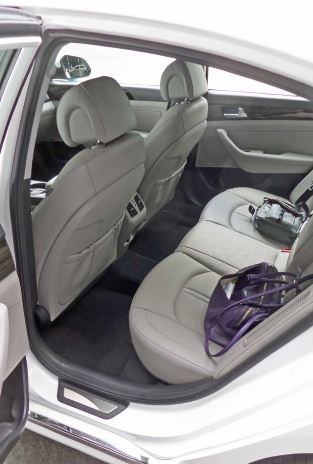 Hyundai-Sonata-Hybrid-RInt
