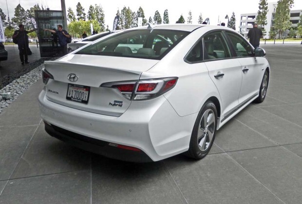 Hyundai-Sonata-Hybrid-RSR